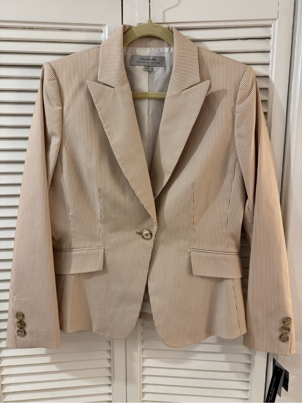 Tahari Arthur S Levine Cream Pinstripe Single-Button Blazer